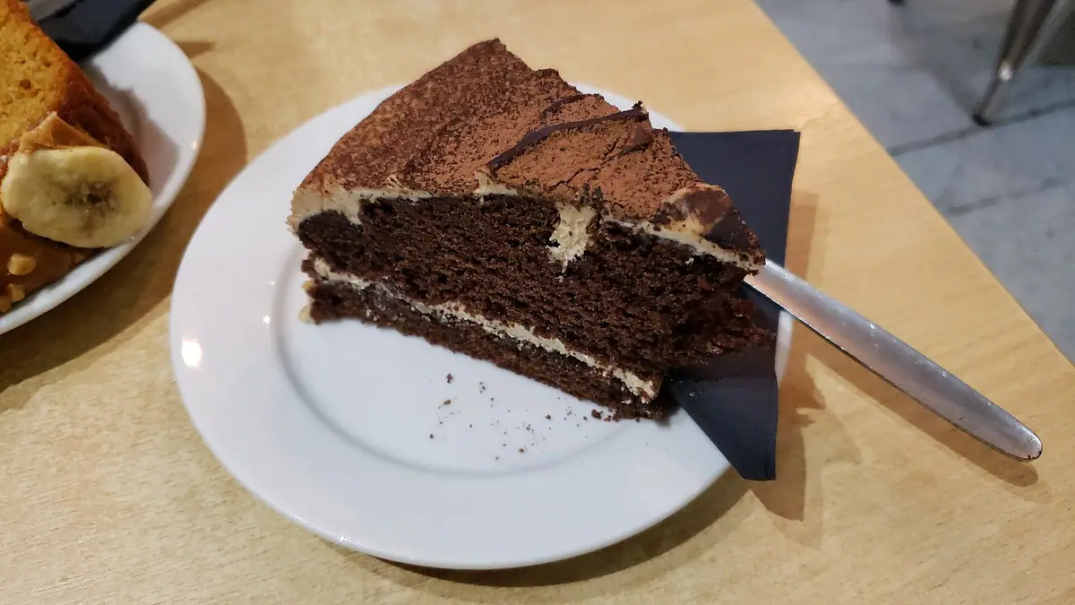The Great British Cake Shop – cake shop in Petersfield town centre